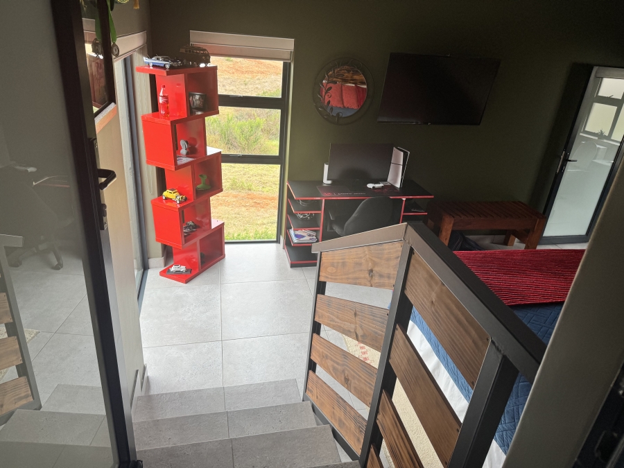 4 Bedroom Property for Sale in Outeniquasbosch Western Cape